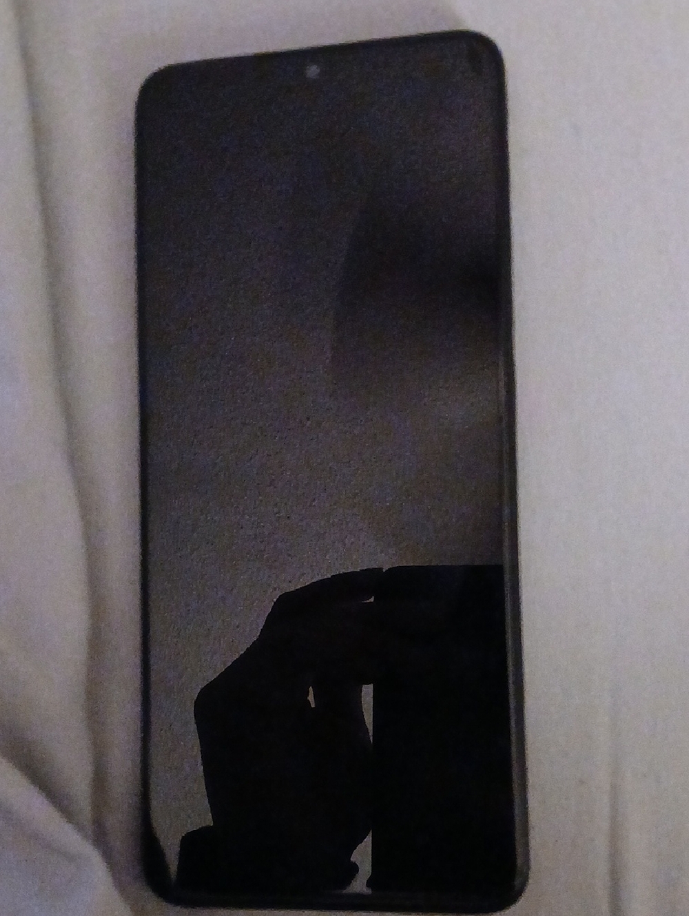 Black Smartphone - Sleek Fullscreen Display